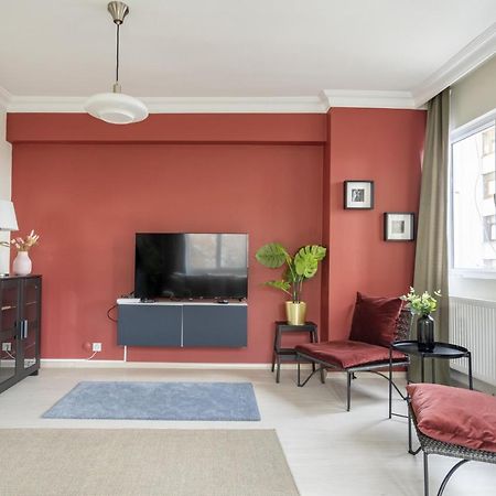 Apartament Modern Flat With Balcony On Bagdat Street Stambuł Zewnętrze zdjęcie