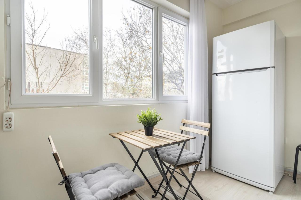Apartament Modern Flat With Balcony On Bagdat Street Stambuł Zewnętrze zdjęcie