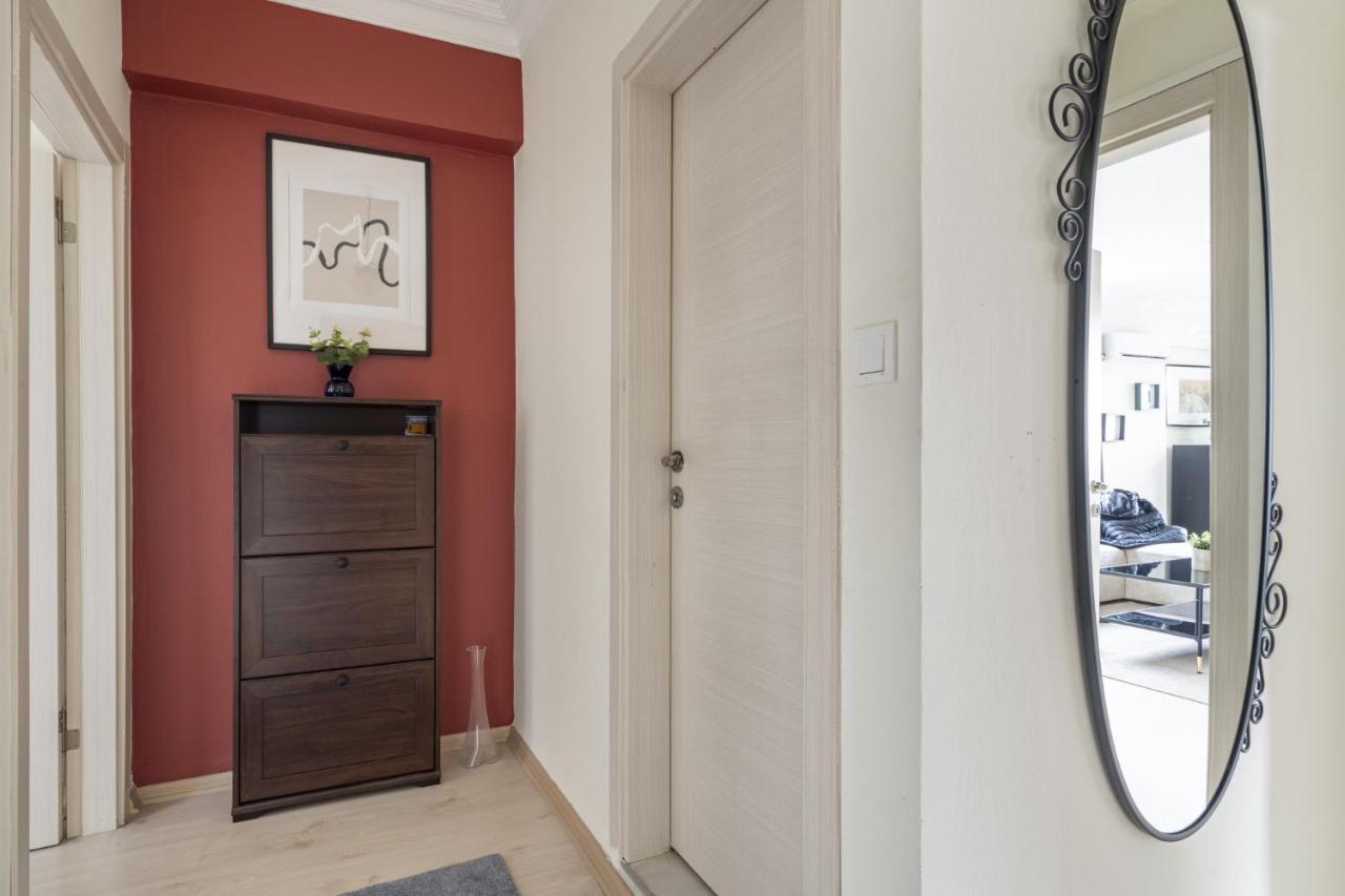 Apartament Modern Flat With Balcony On Bagdat Street Stambuł Zewnętrze zdjęcie
